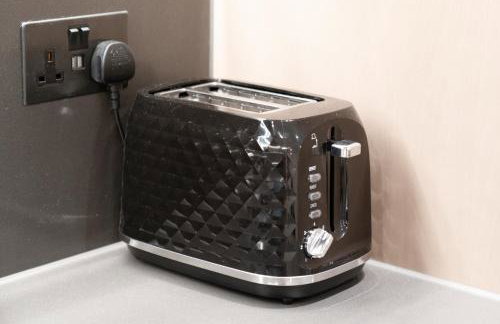 Modern- Battersea Power Station 2-Bed Apartment with Balcony - Foto 35