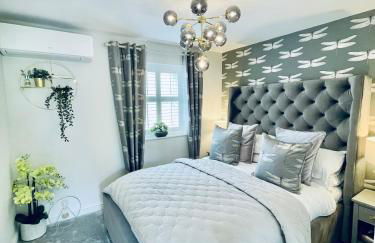 Cotswold Chic Retreats "Cloud Nine" Central Chipping Campden-Parking-Garden - Photo 2