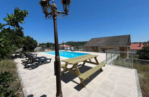 Spacious House with Private Pool Kitchen - Foto 24