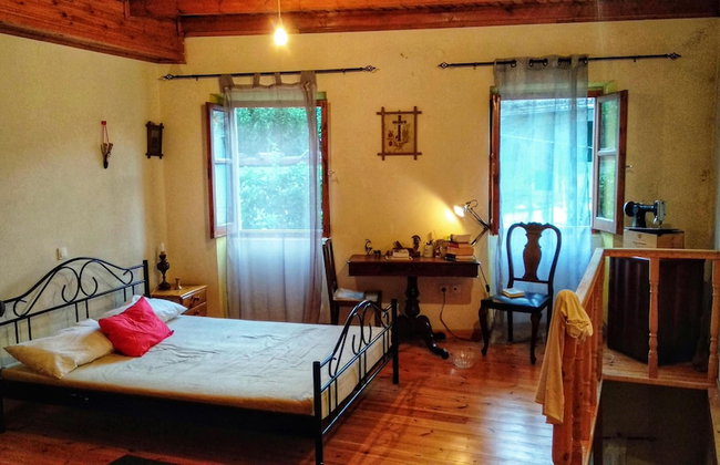 Traditional Greek Village House, Near the Sea, Corfu, Greece Relaxing Holidays - Foto 1