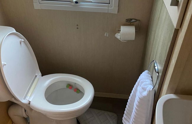 Seaside Bliss Retreat in Morecambe - Photo 7