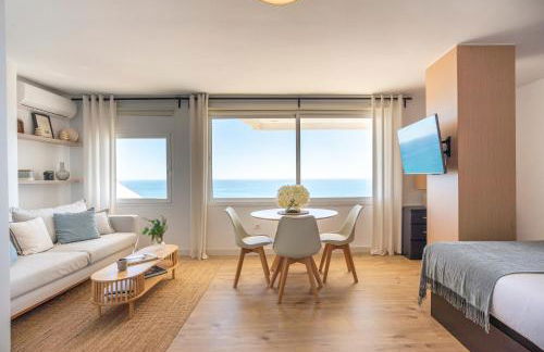 Mimosas & Sea Views by ELE Apartments - Photo 1