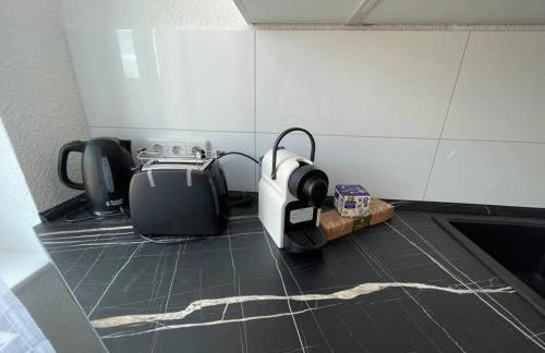 LUCKY STAYS LS09 - Vollausstattung - Zentrum - große Küche - 2 Zimmer - Smart-TV - Foto 24