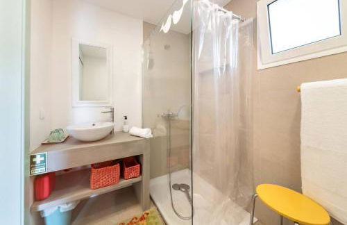 Casa Velha da Lagoa - Pássaro - by Mth - Foto 37