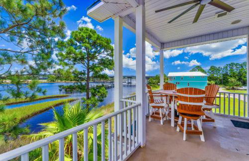 Riverfront Carrabelle Home with Furnished Patio! - Foto 26