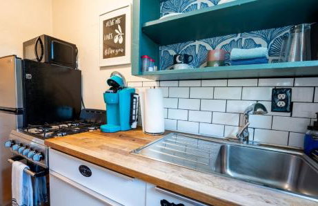 Bloom and Relax Historic 1BR in Downtown - Foto 48