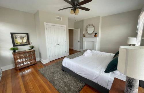 Full Building Huge Downtown Retreat Walkable to Everything - Foto 52