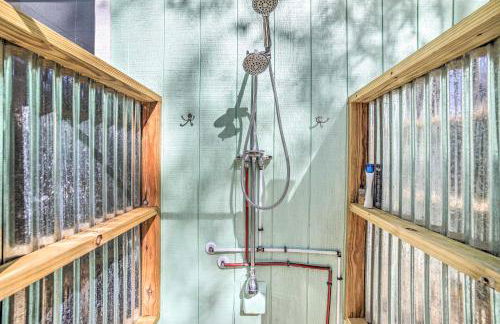 Oak Island Home with Yard Less Than 1 Mi to the Beach! - Foto 24