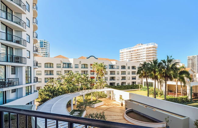 Mantra Coolangatta Beach - Photo 17