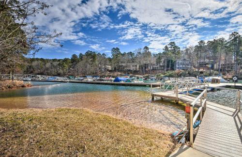 Resort-Style Condo with Balcony on Lake Keowee - Foto 22