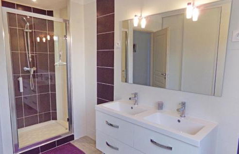 Beautiful Home In Eyliac - Foto 31