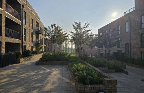 Luxury 1-Bed Apartment with balcony & Free parking - Photo 27