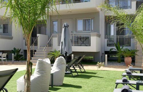 Superior family apartment w/pool dining area - Photo 43