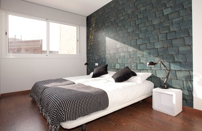 AB Montjuic - Photo 13