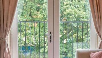 Modern 2 Bedroom Wokingham Apartment, En Suite, Free WiFi, On Site Parking, Sleeps 4 - Foto 5