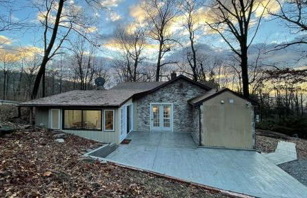 Entire Mountain Cottage Near Scenic Hiking Trails - Photo 22