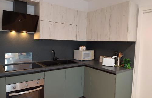 Moderno bilocale con balcone e posto auto a Trento - Foto 6