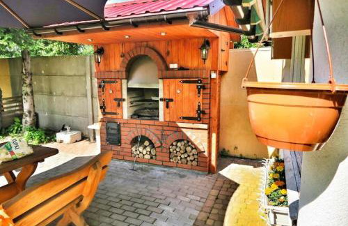 Cottage by Ostrowieckie Lake with Private Beach - Foto 21