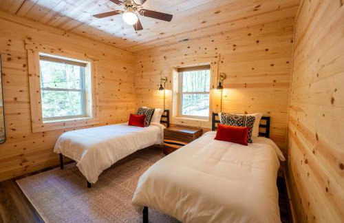 The Wilderness Cabin - Shenandoah Getaway - HotTub, Arcade, RiverAccess - Foto 40