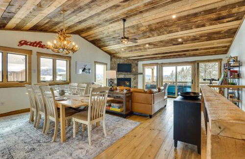 Luxe Cabin w/Hot Tub and Amazing Views - Foto 3