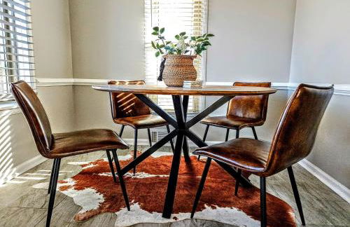 VillaQuèFrancia near Elvis Presley's Graceland 6 mins from Airport, Shuttle, & Rental Vehicle - Foto 14