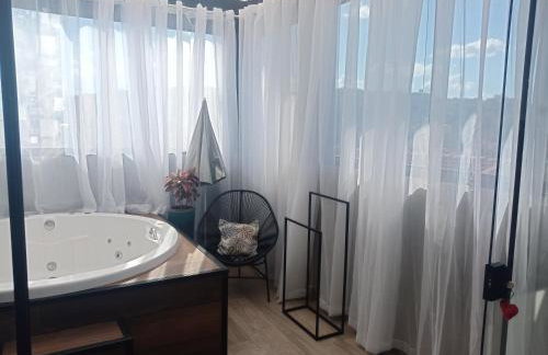 Uai House com jacuzzi, teto rooftop retrátil e colchão massageador - Foto 68