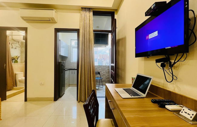 Olive Service Apartment-Golf Course Road - Photo 16