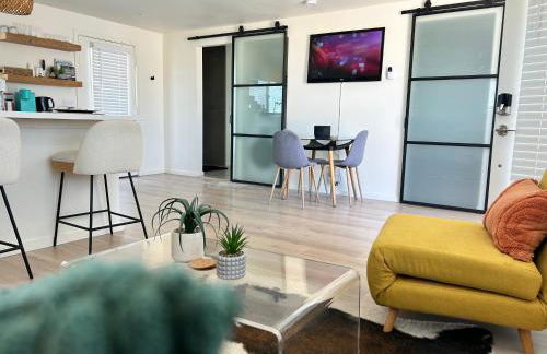 Serene Modern Home Backdoor with great WiFi, games, movies, patio seating and bbq Easy Access to North Joshua Tree National Park in 10 minutes - Foto 21