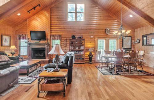 Cozy Mountain Retreat W/ Scenic Views 3 Bedroom Home by RedAwning - Photo 16
