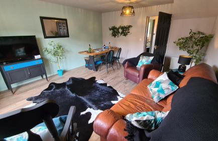The Farrier's 3 bedroom comfy and cosy bolt hold close to Cannock town centre - Foto 22