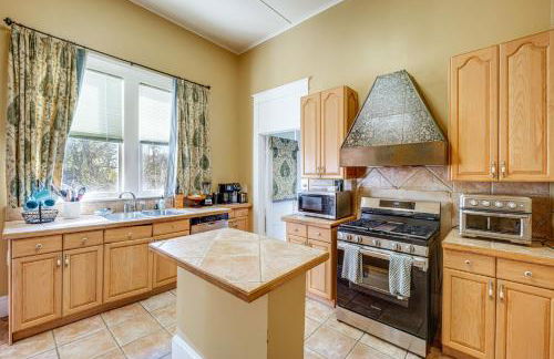 Explore Jackson! Historic Belhaven Home with Porch - Photo 2