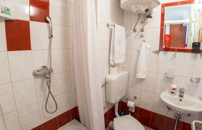 Yellow Lilly Mostar Apartment - Photo 26