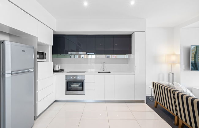 Pool and Ocean Views at the H-Residences - Foto 10