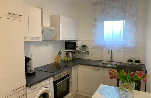 Prime Host Charme Apartment - Photo 14