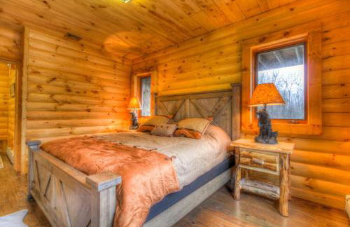 Most Luxury 7000 Sq ft Log Estate with Pool Hot Tub Sauna - Foto 64