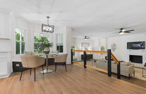 Modern 4 Bed in Quail Hollow - Foto 4