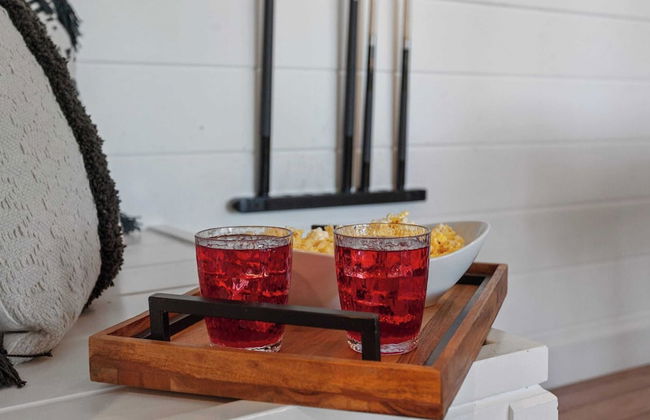 Hidden Oaks Farmhouse by Avantstay Hot Tub, Deck - Foto 22