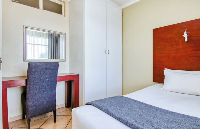 BM Gardens Apartment Hotel - Photo 10