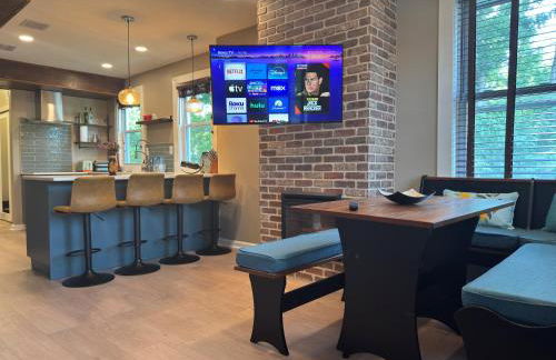 NEW! Urban Oasis, Chic 3-BR 2-BA Corner Unit, Steps Away from NYC! - Foto 4