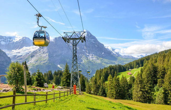 Téléphérique au Mont First - Photo 1