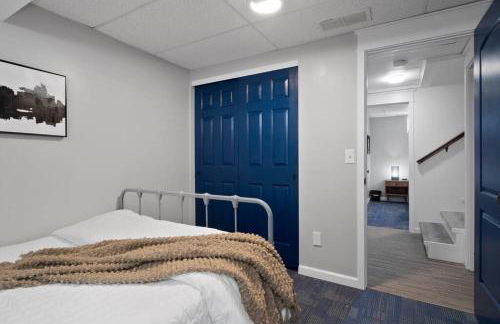 Modern Escape: 5BR/2.5BA Near St. Louis Must-Sees - Foto 21