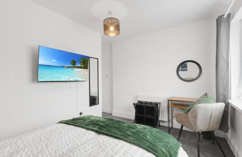 3 Bedroom House with Free Parking - Foto 12