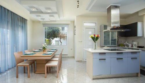 EVA's House - Photo 2