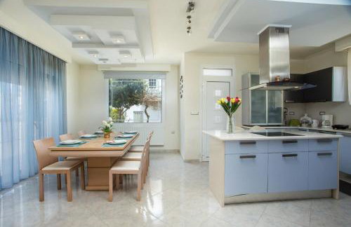 EVA's House - Photo 2