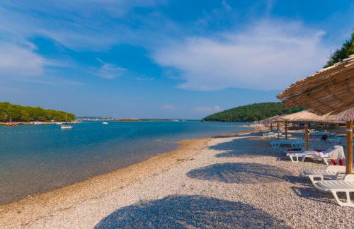 Villa Milena, a Rustic Summer Haven with Pool, Pets Welcome! - Foto 28