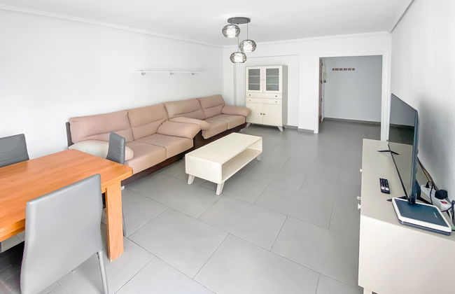 Elegant 4 beds train station upto 6 Pax - Foto 24