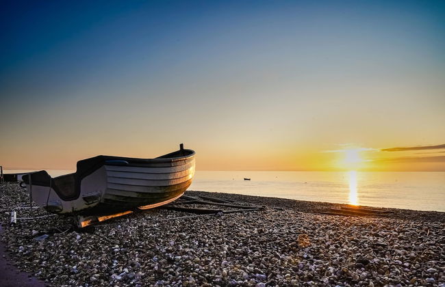 Beautifully Refurbished 4-bed Beachside Retreat - Foto 27