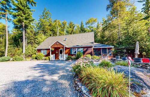 Spectacular Sebec Setting - Foto 8