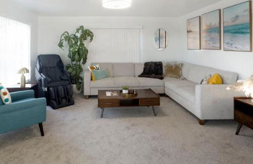 Quaint Mid-Century Cottage by the Coast - Foto 2