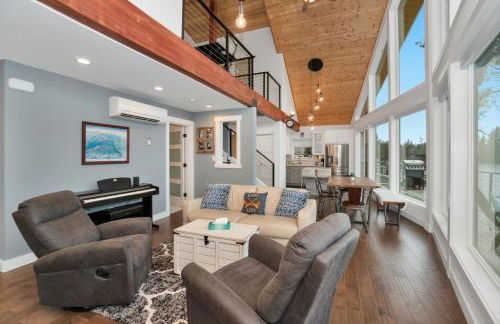 Lakefront Escape with Fire Pit and Views - Foto 10